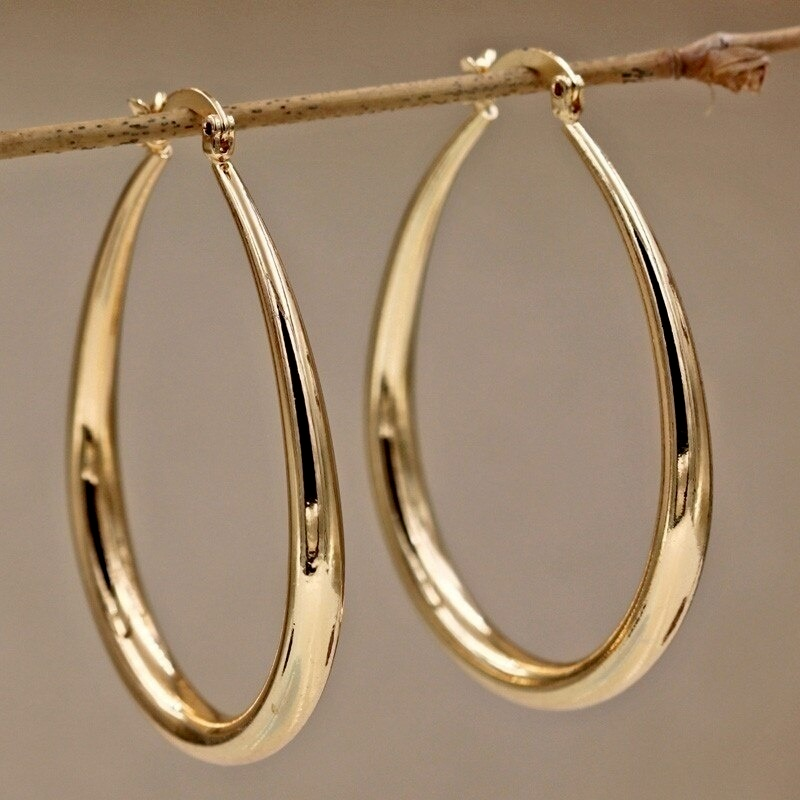 Boucles d'oreilles élégantes en forme de goutte d'eau