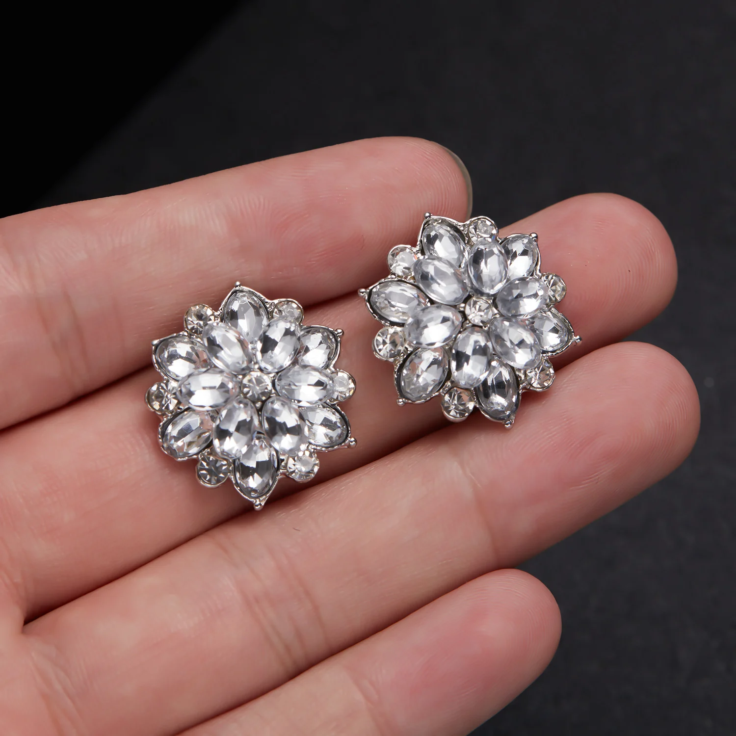 Boucles d'oreilles fleurs en cristal