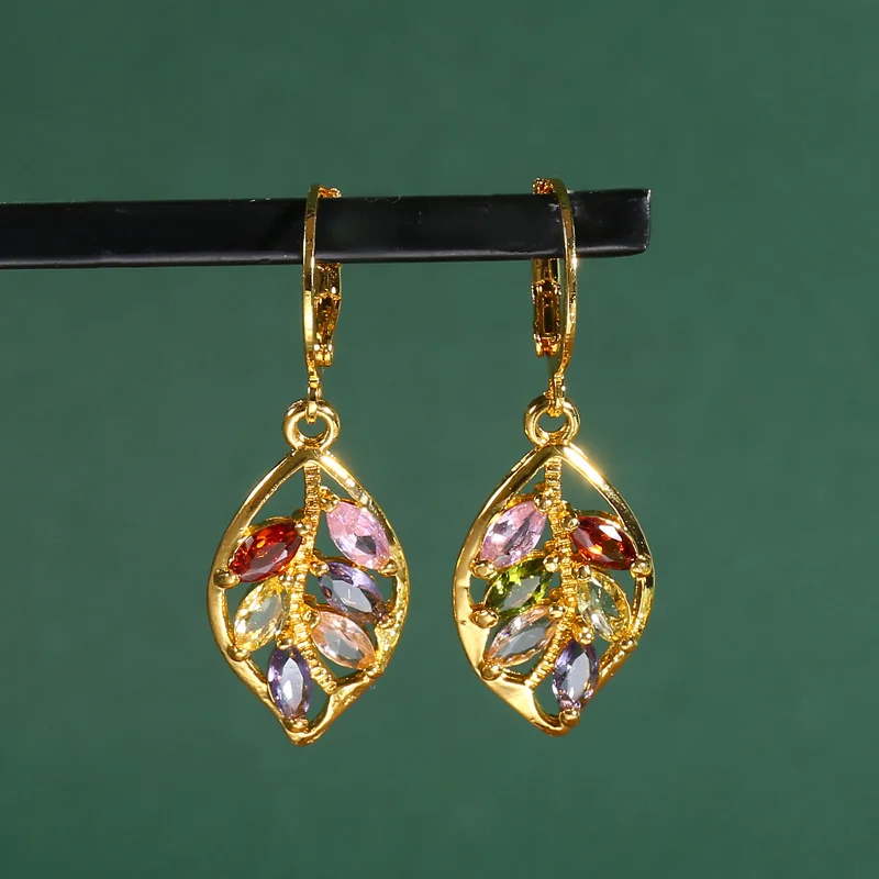 Boucles d'oreilles colorées incrustées