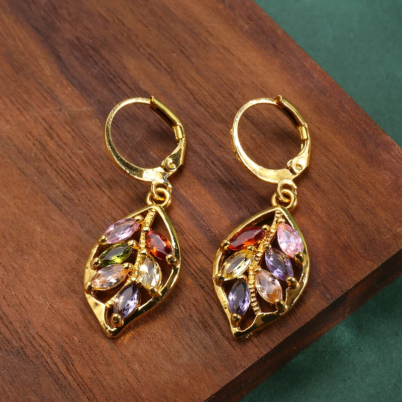 Boucles d'oreilles colorées incrustées
