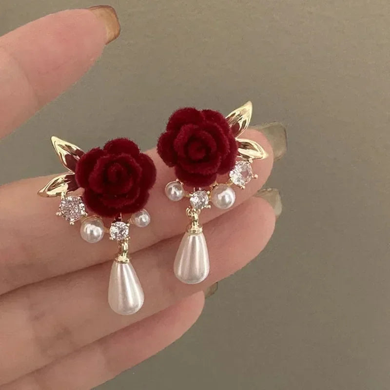 Boucles d'oreilles en velours rouge
