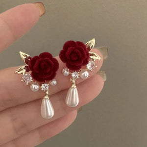 Boucles d'oreilles en velours rouge