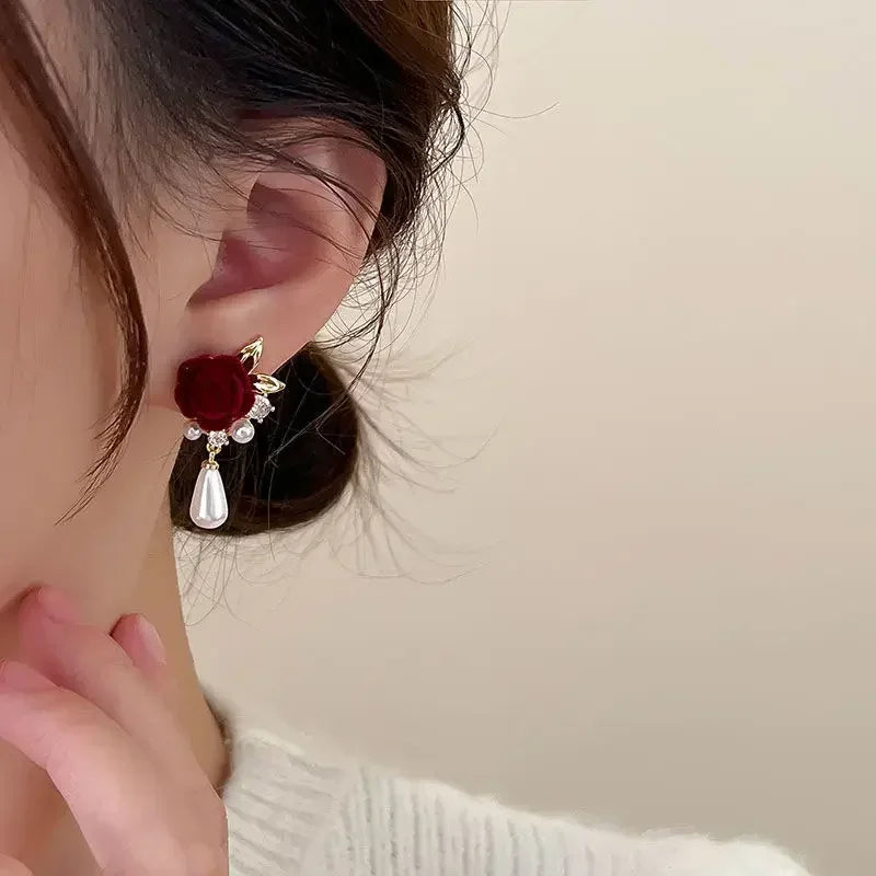 Boucles d'oreilles en velours rouge