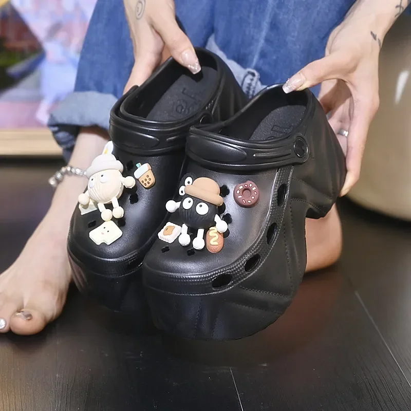 Pantoufles pour femmes 9CM " avec des décorations "