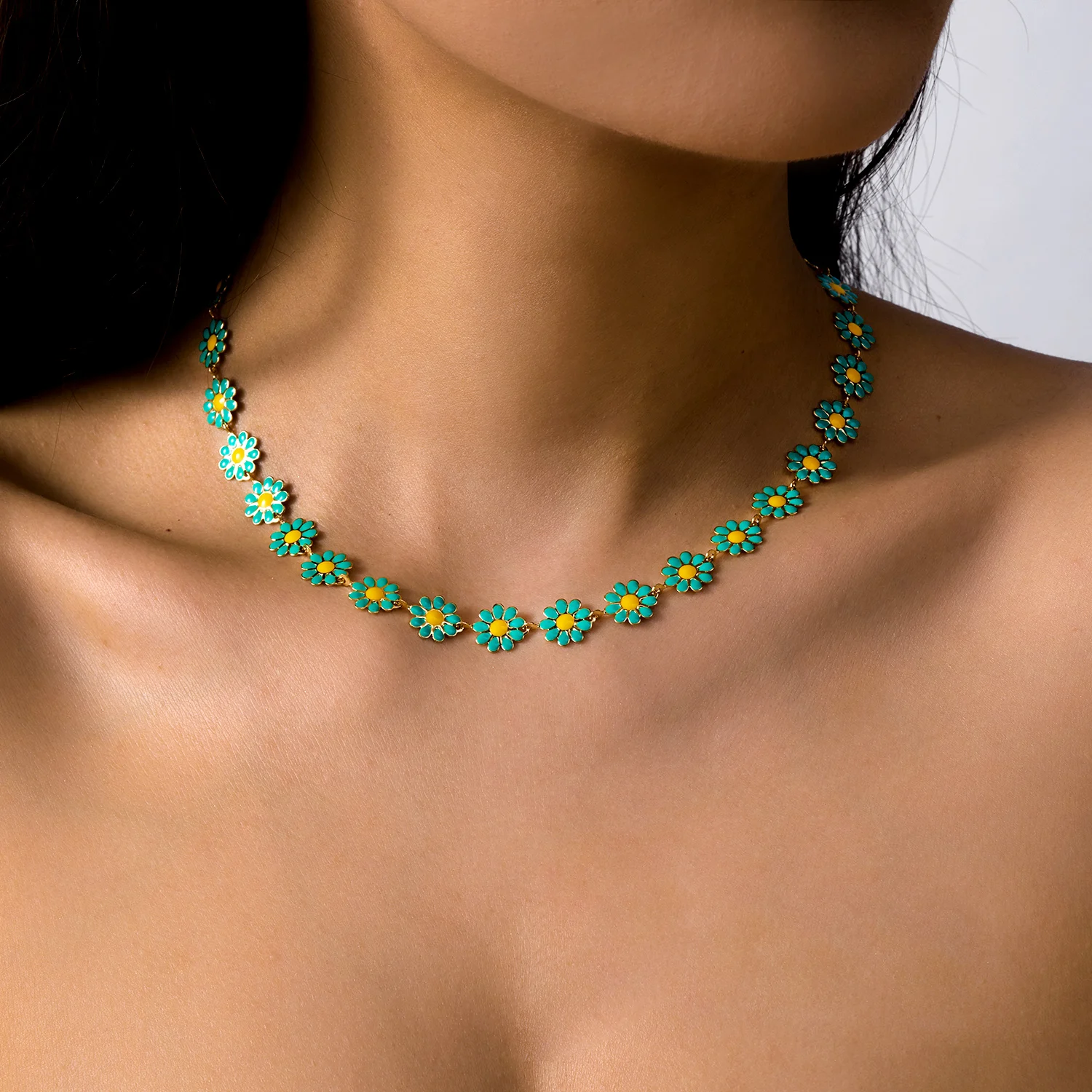 Collier ras du cou