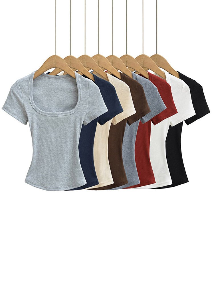 T-shirt à col carré B