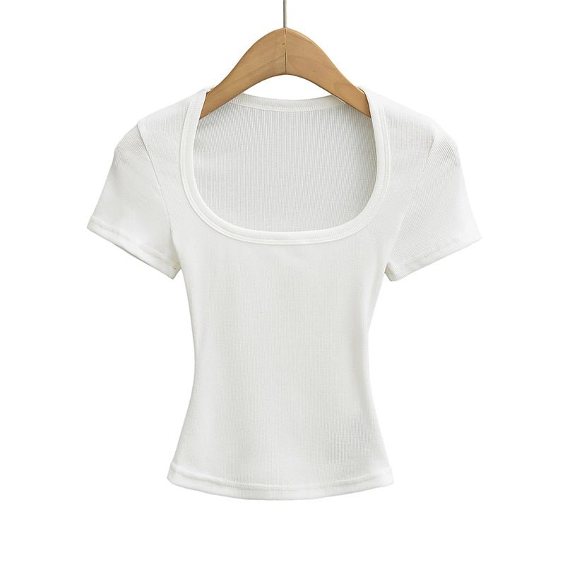 T-shirt à col carré B