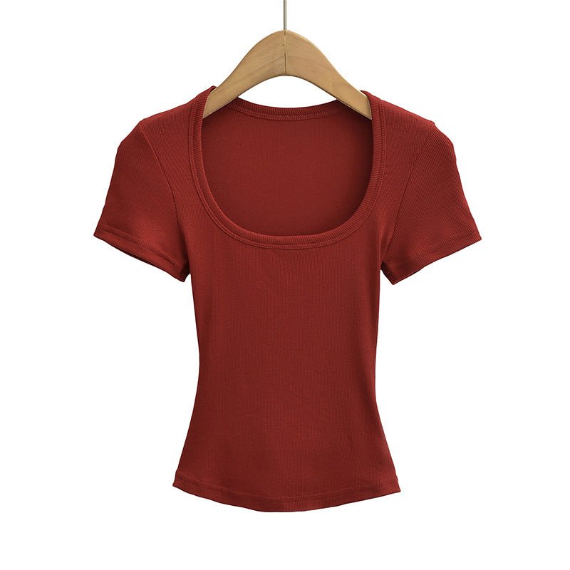T-shirt à col carré B