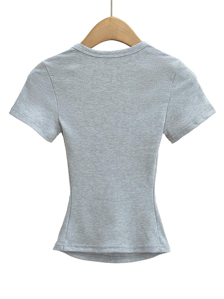 T-shirt à col carré B